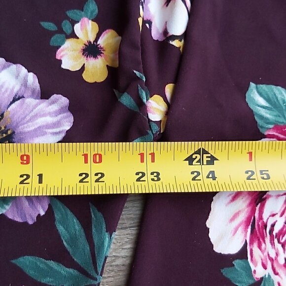 White Birch Floral Print Long Sleeve Boat Neck Crisscross Top - Size Small - Picture 4 of 7